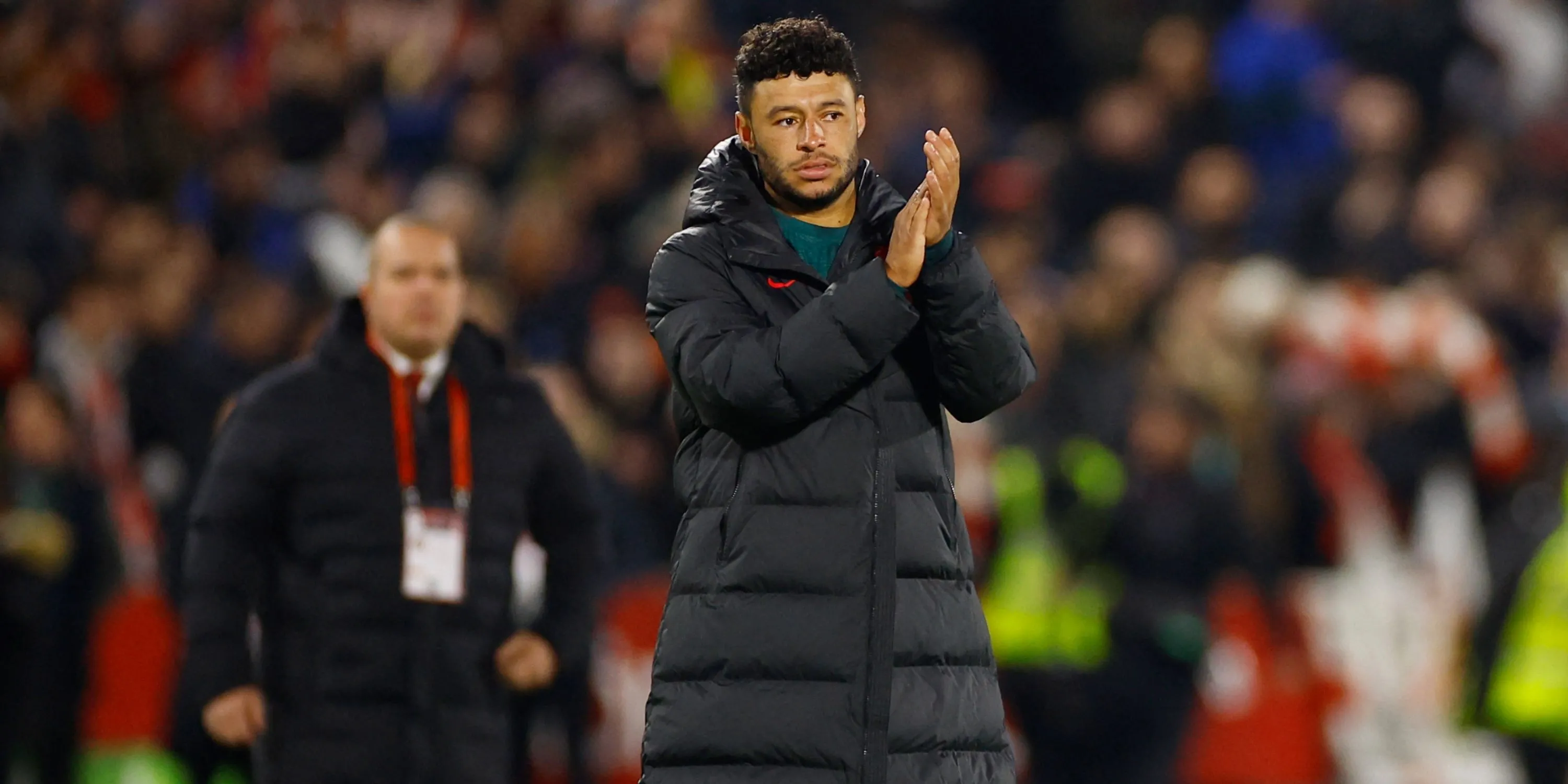 Alex Oxlade-Chamberlain trong màu áo Besiktas, mục tiêu chuyển nhượng của Leicester City