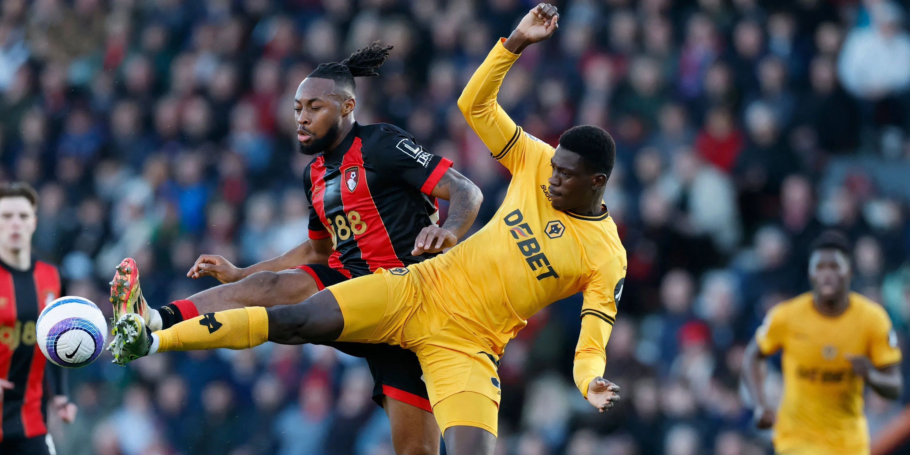 Chân dung trung vệ Nasser Djiga, mục tiêu cho mượn của Rangers