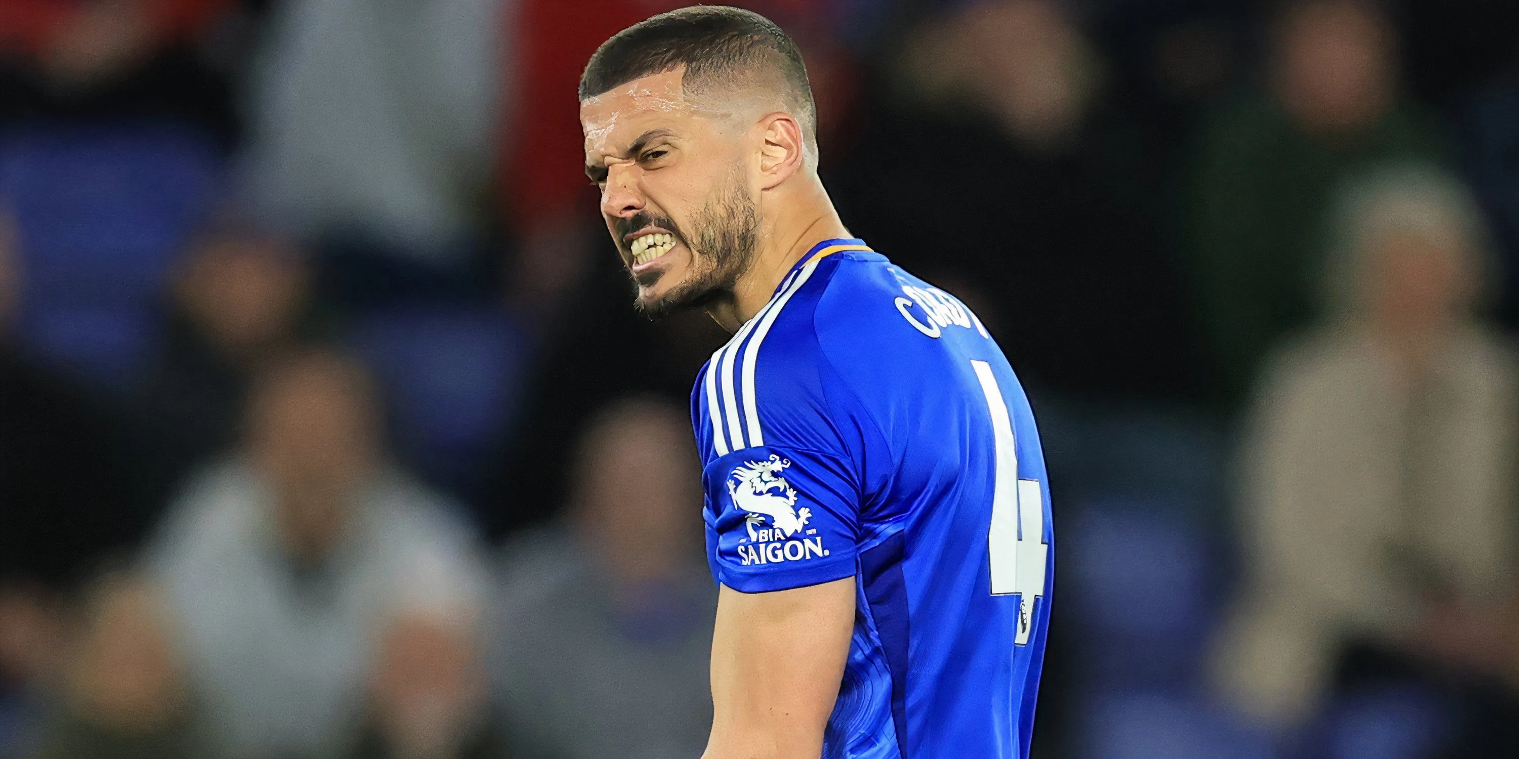 Conor Coady thi đấu cho Leicester City tại Premier League