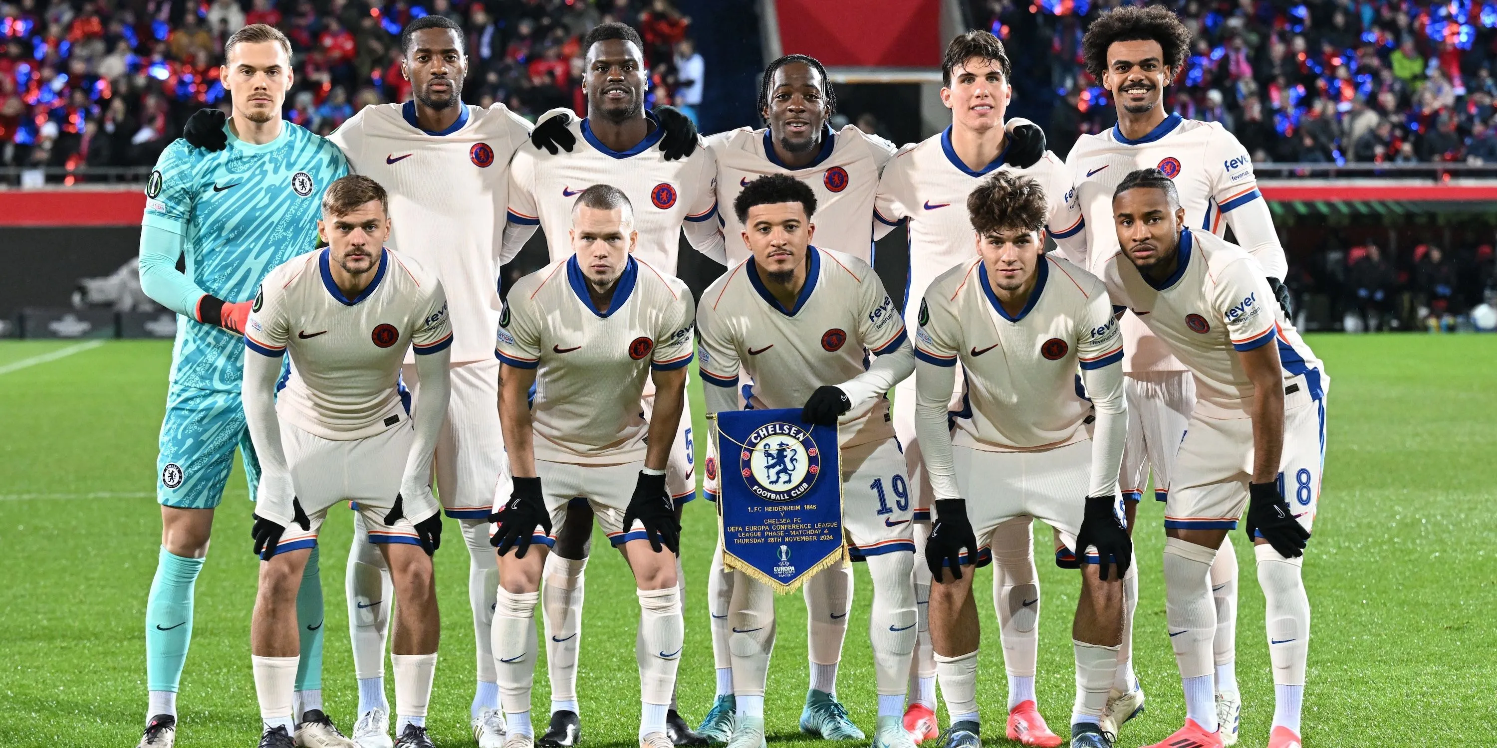 Đội hình Chelsea chụp ảnh trước trận đấu