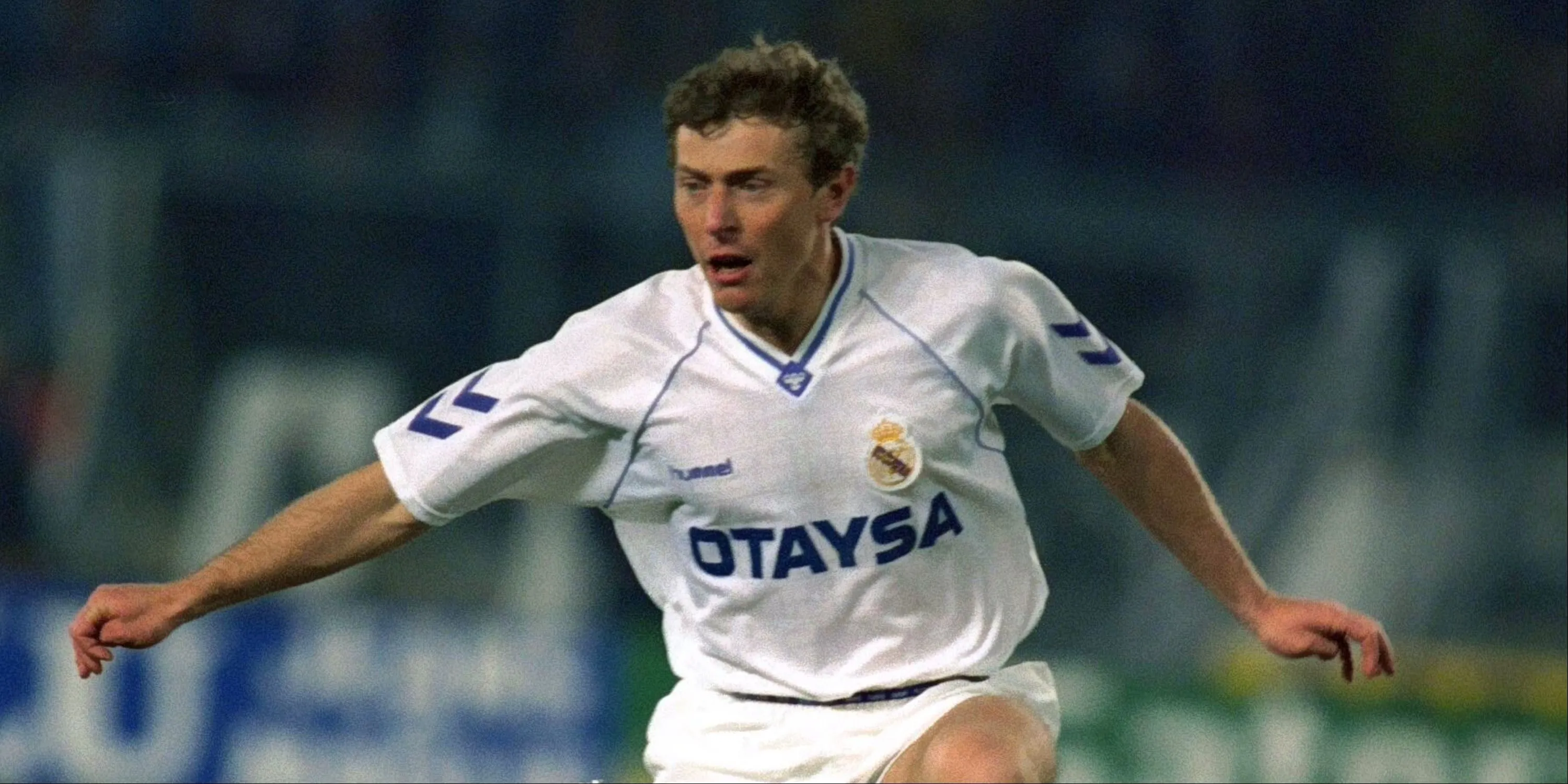 Emilio Butragueño thi đấu trong màu áo Real Madrid thời kỳ 'La Quinta del Buitre'