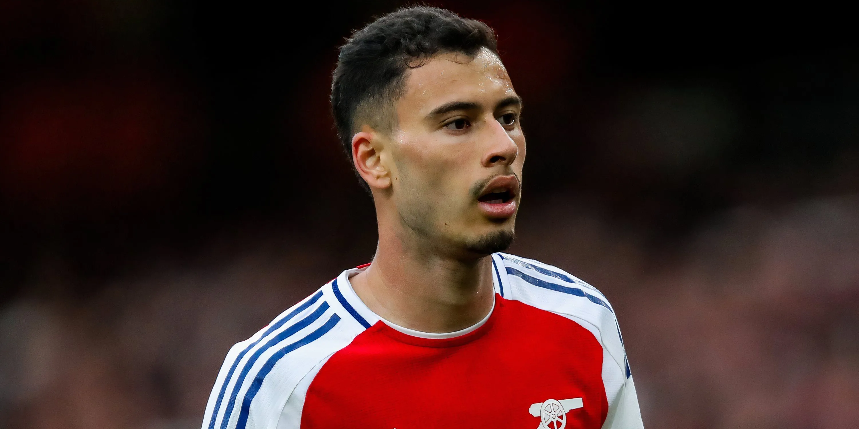 Gabriel Martinelli trong một pha bóng cho Arsenal tại Ngoại hạng Anh