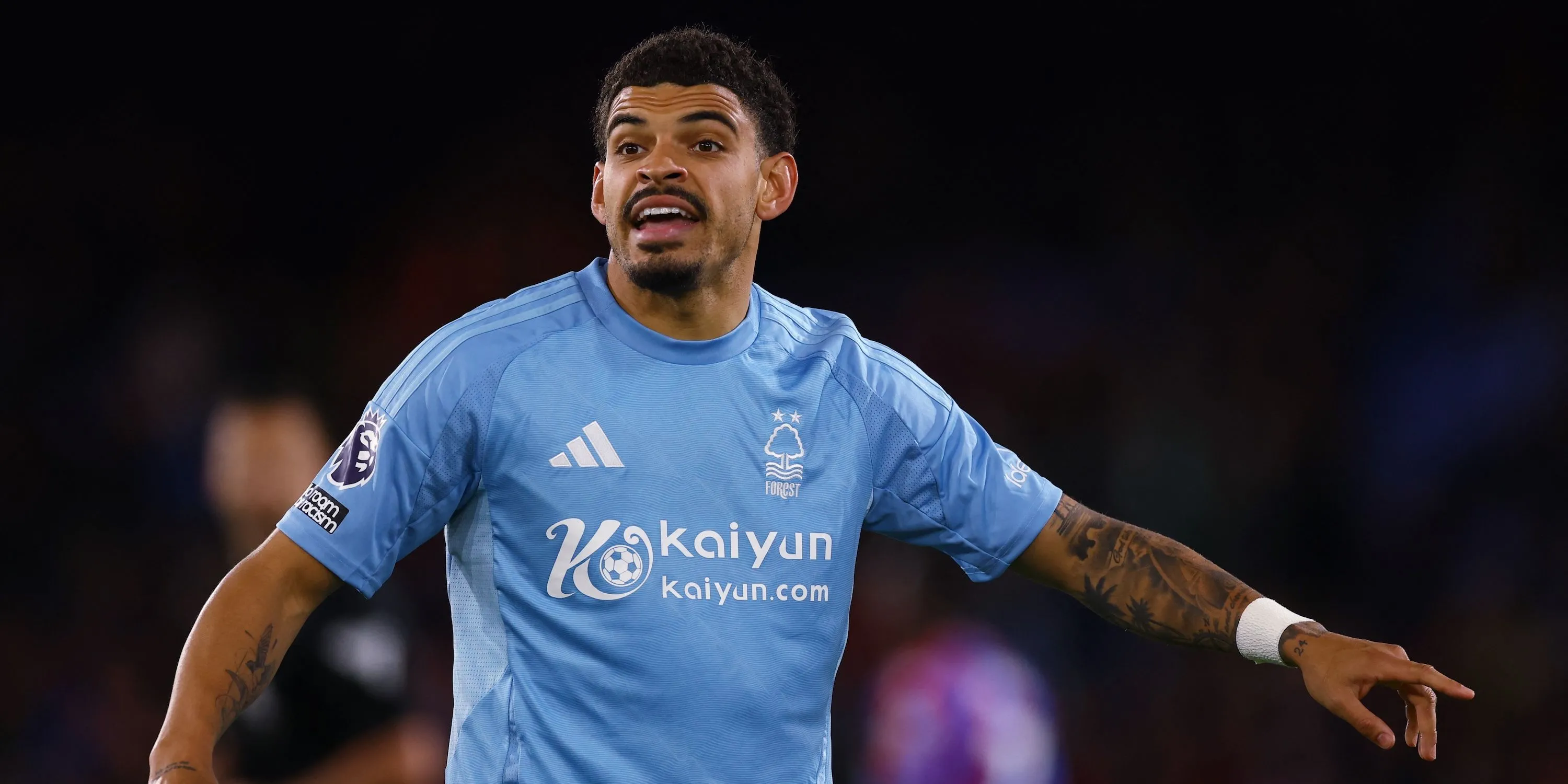 Morgan Gibbs-White của Nottingham Forest trên sân, mục tiêu chuyển nhượng của Tottenham