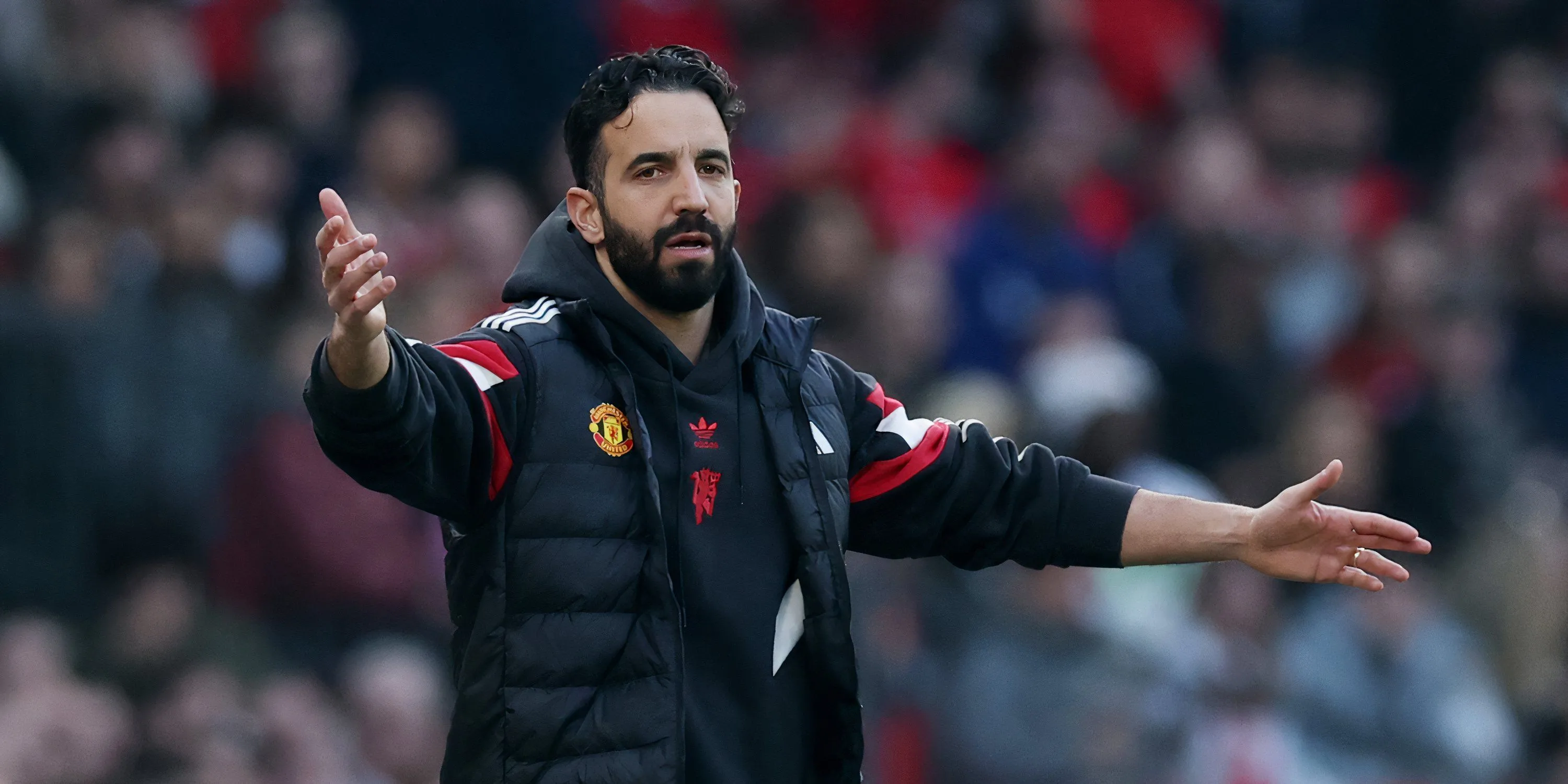 Ruben Amorim, HLV của Manchester United, trong trận đấu tại cúp châu Âu