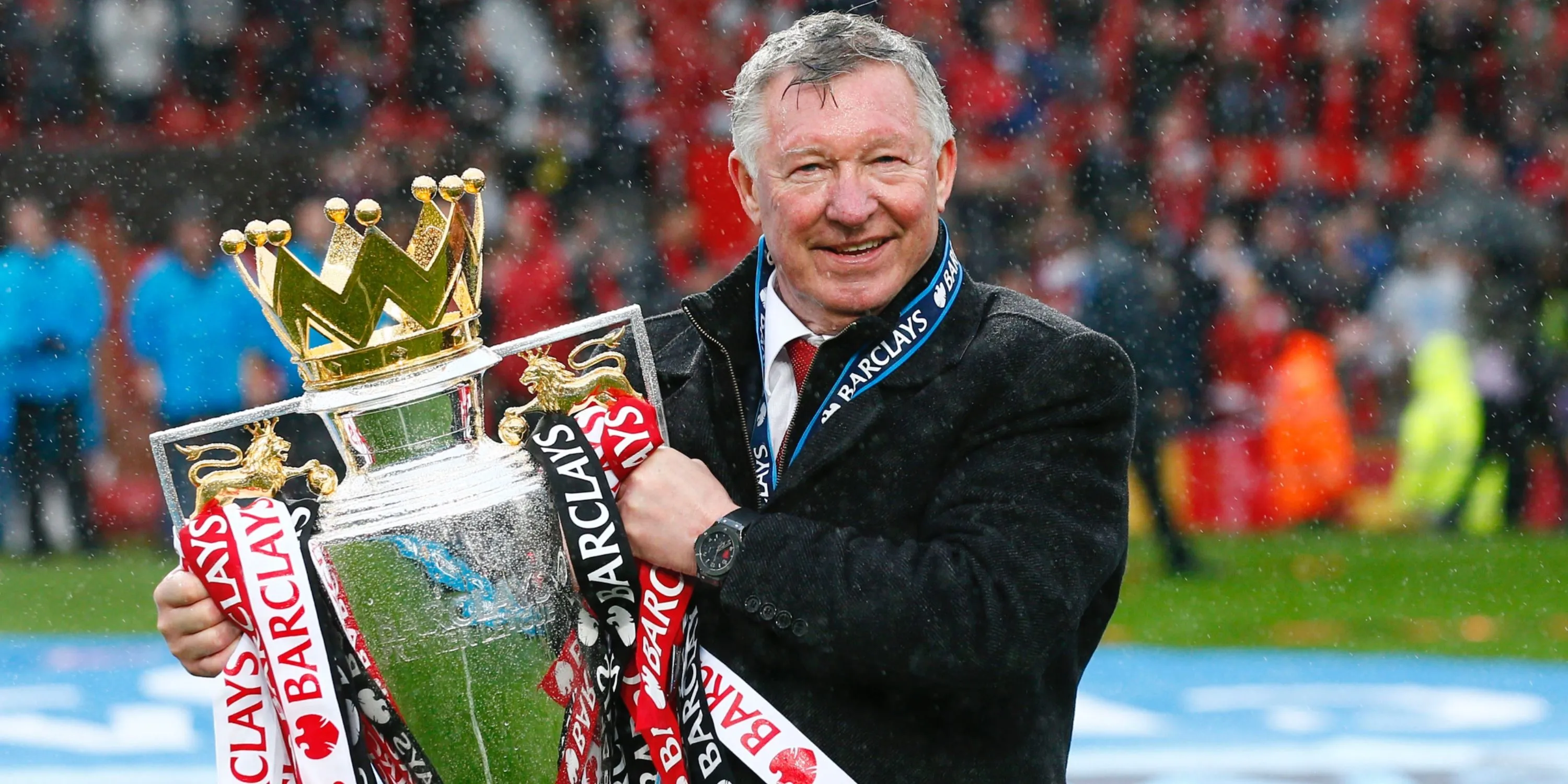 Sir Alex Ferguson ăn mừng danh hiệu Ngoại hạng Anh cùng Manchester United