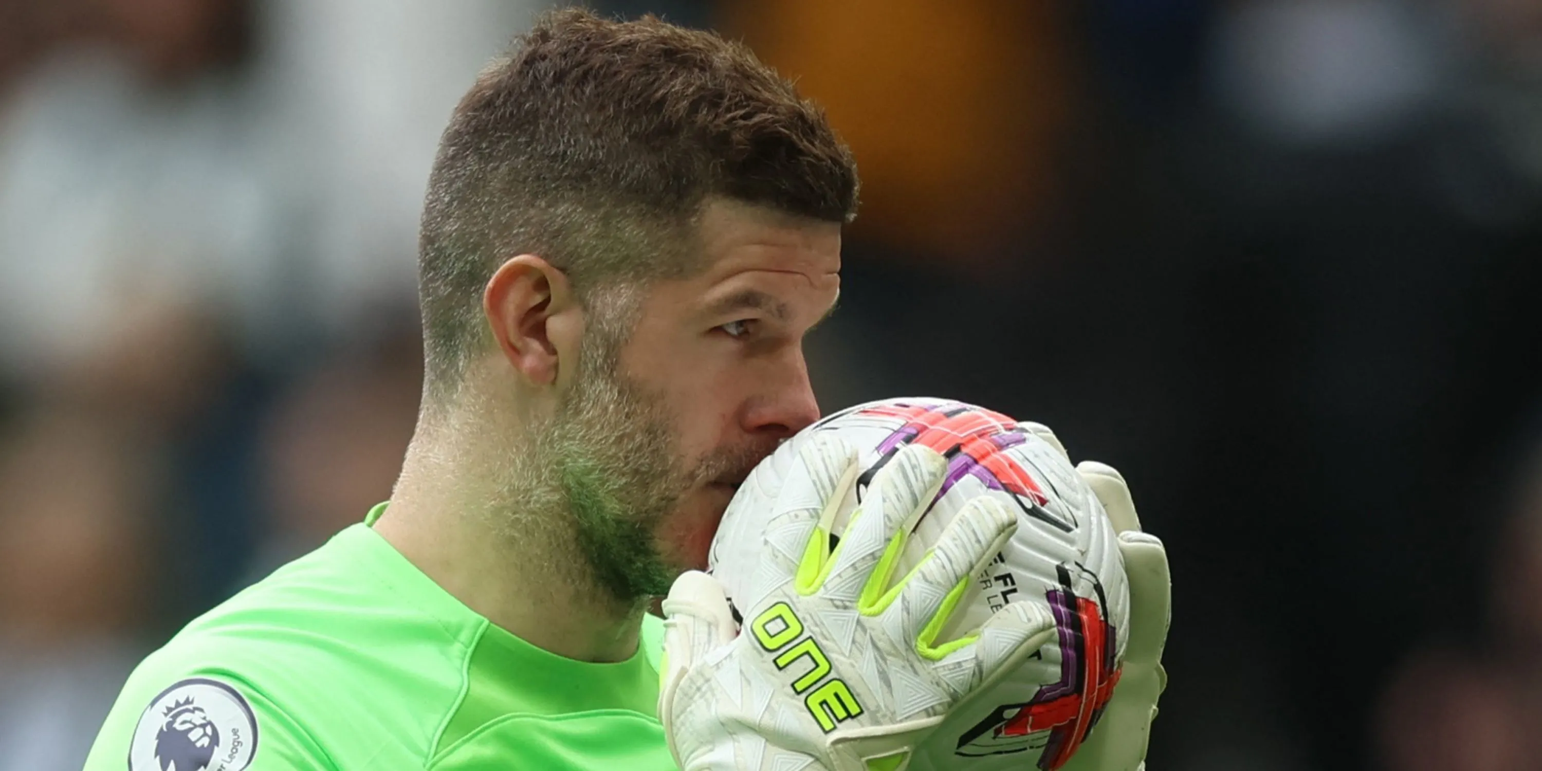 Thủ môn Fraser Forster trong màu áo Tottenham Hotspur