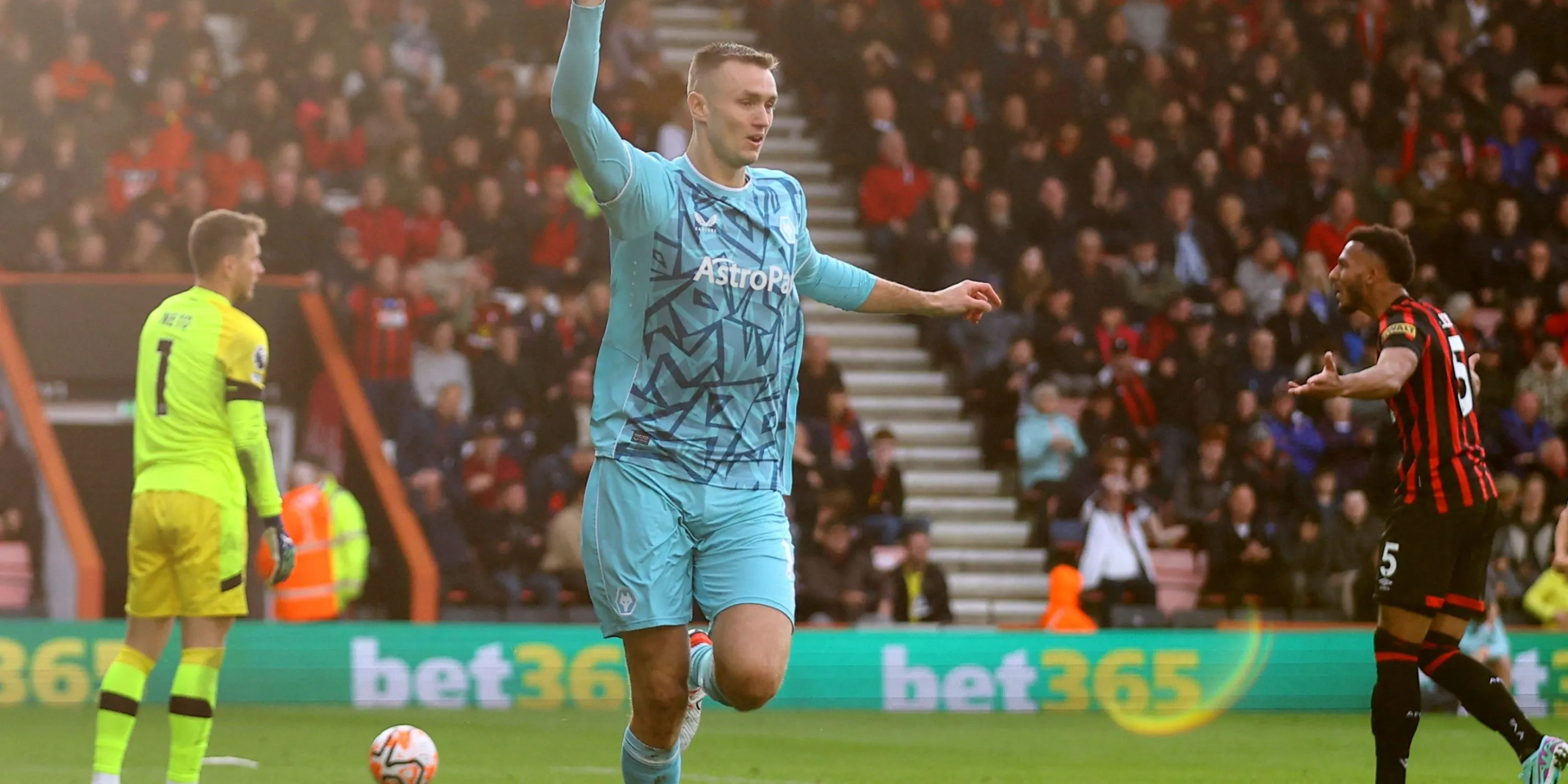 Tiền đạo Sasa Kalajdzic của Wolves