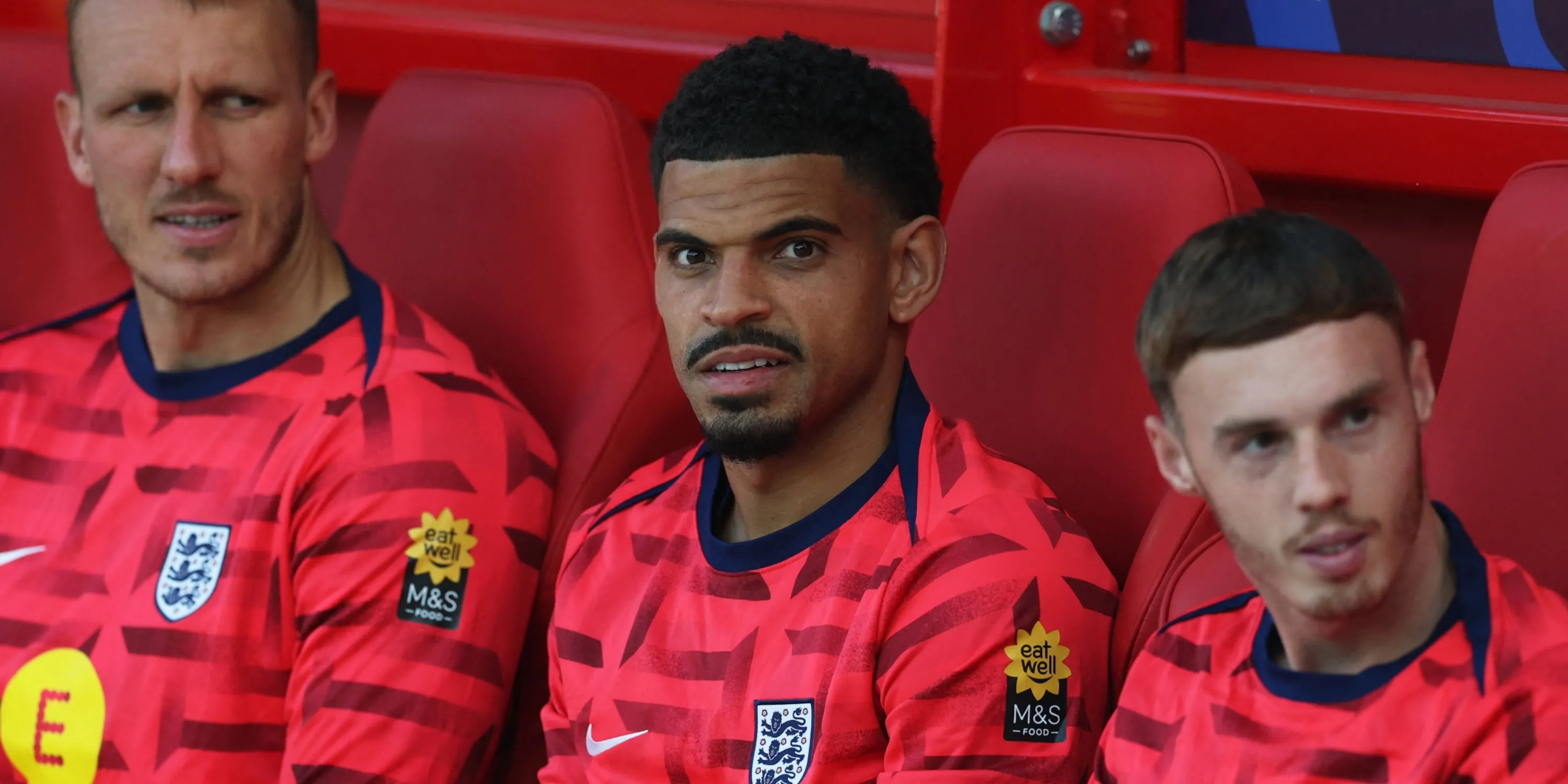 Tiền vệ Morgan Gibbs-White của Nottingham Forest trên sân tập