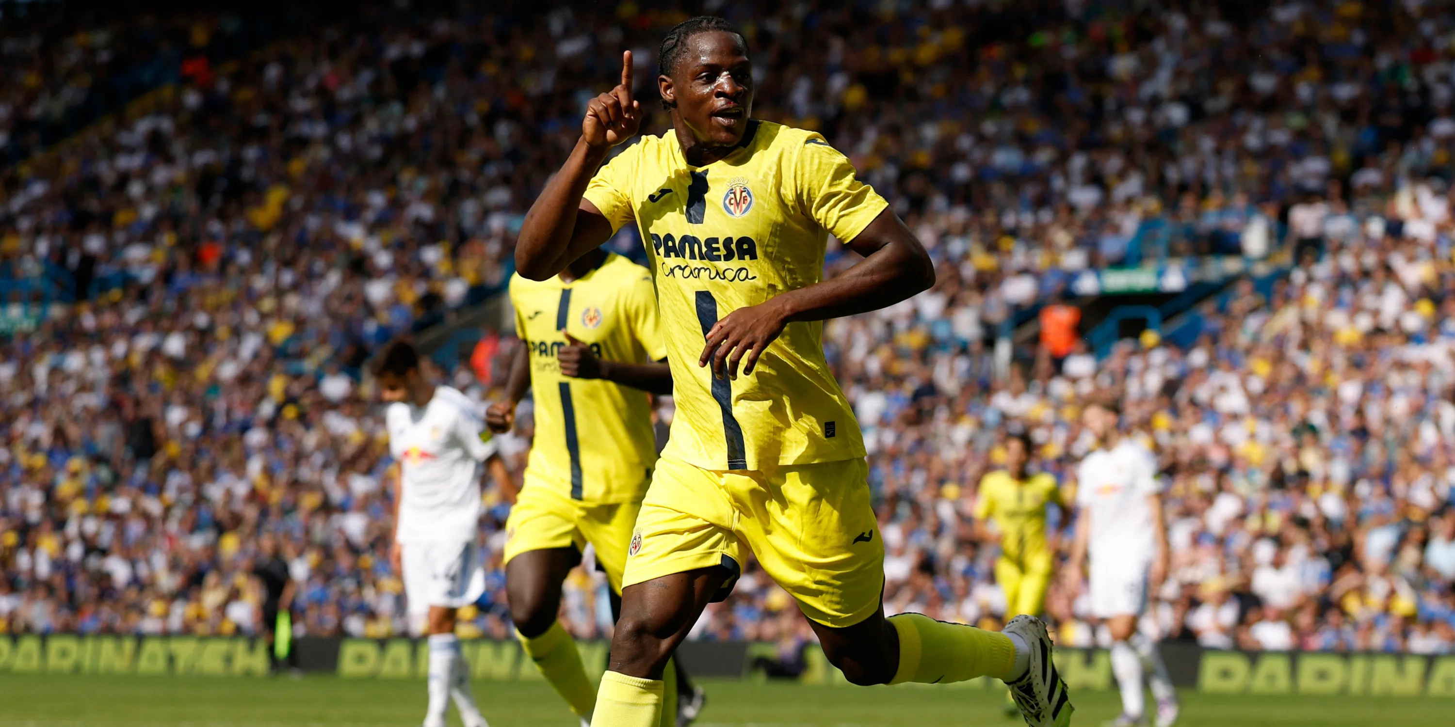 Etta Eyong, tiền đạo trẻ triển vọng của Villarreal được Leeds United quan tâm