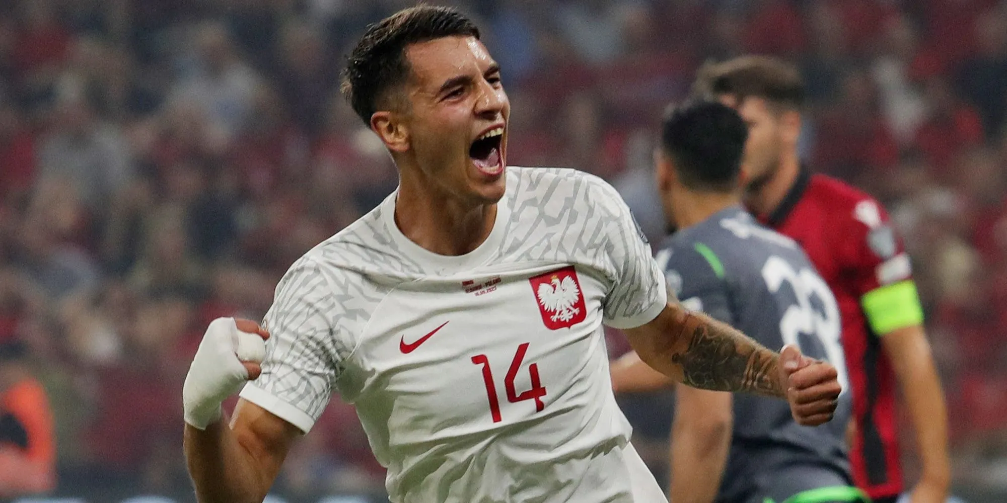 Jakub Kiwior, trung vệ người Ba Lan của Arsenal, đứng trước khả năng gia nhập Porto theo dạng cho mượn.