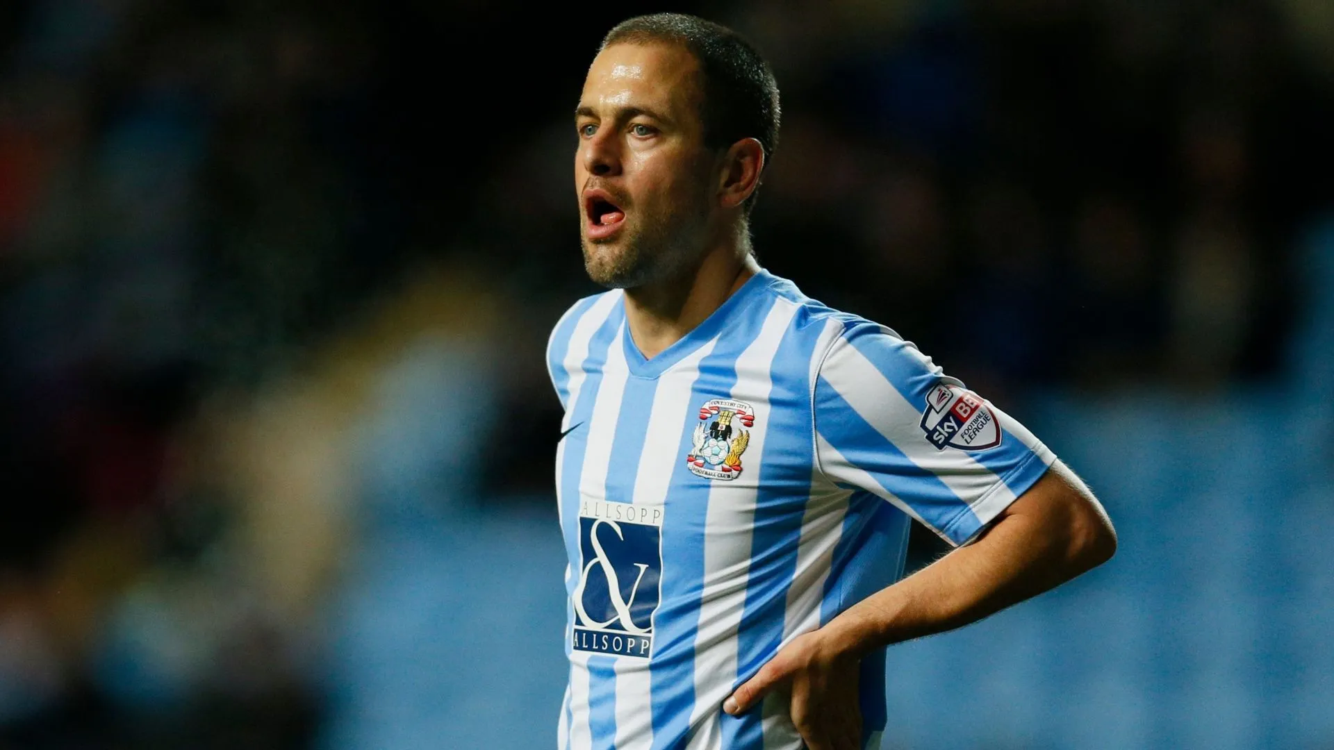 Joe Cole trong màu áo Coventry City, biểu tượng của hy vọng giữa giai đoạn khó khăn của CLB