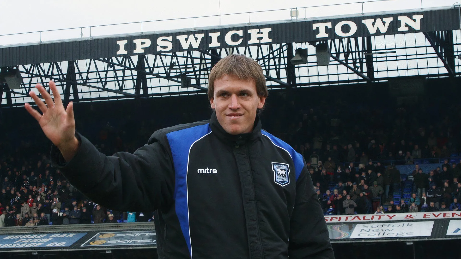 Luciano Civelli ra mắt Ipswich Town đầy hứa hẹn trước chấn thương