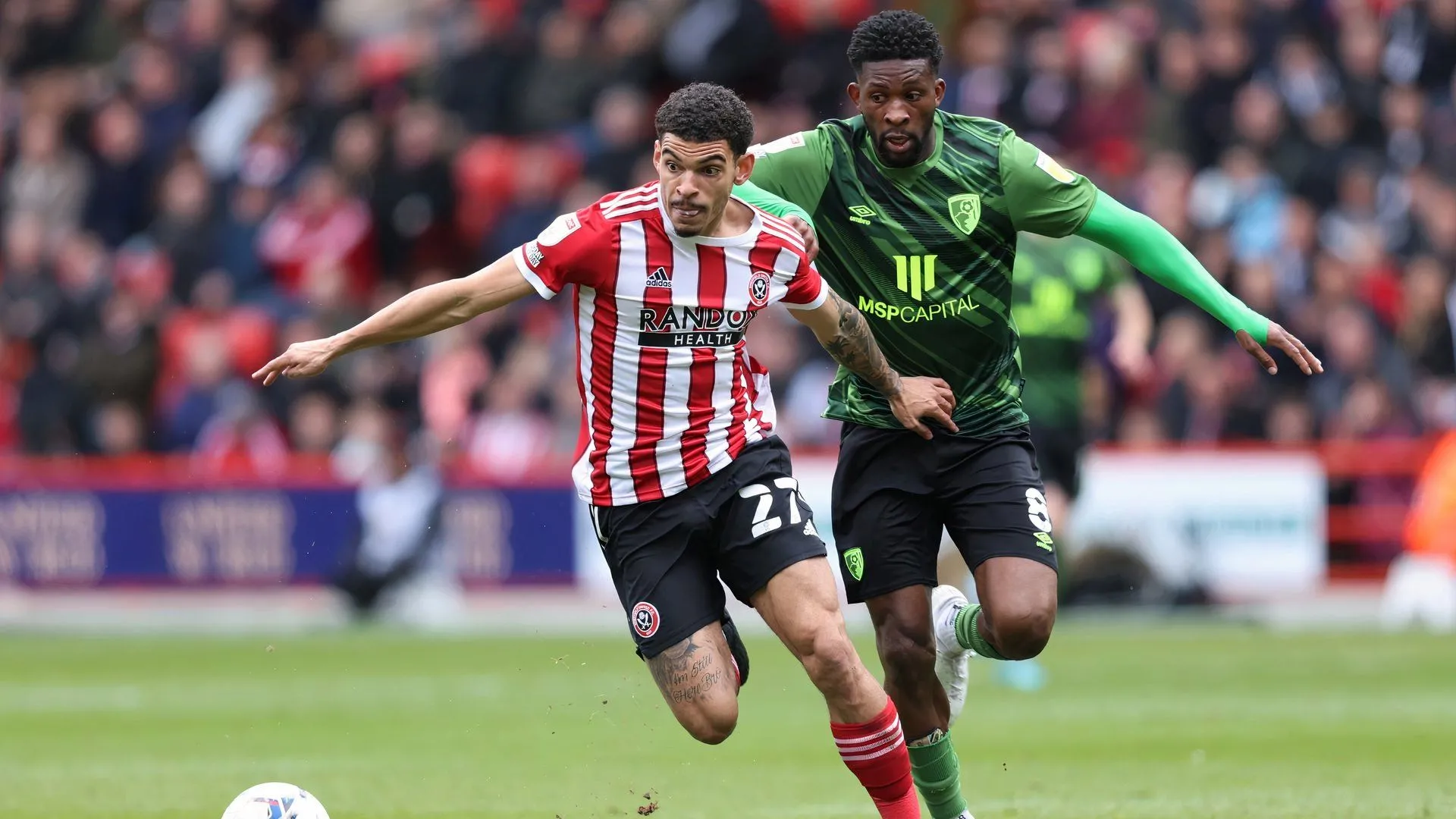 Morgan Gibbs-White trong một pha bóng tấn công đầy kỹ thuật, thể hiện tầm ảnh hưởng ở Sheffield United.