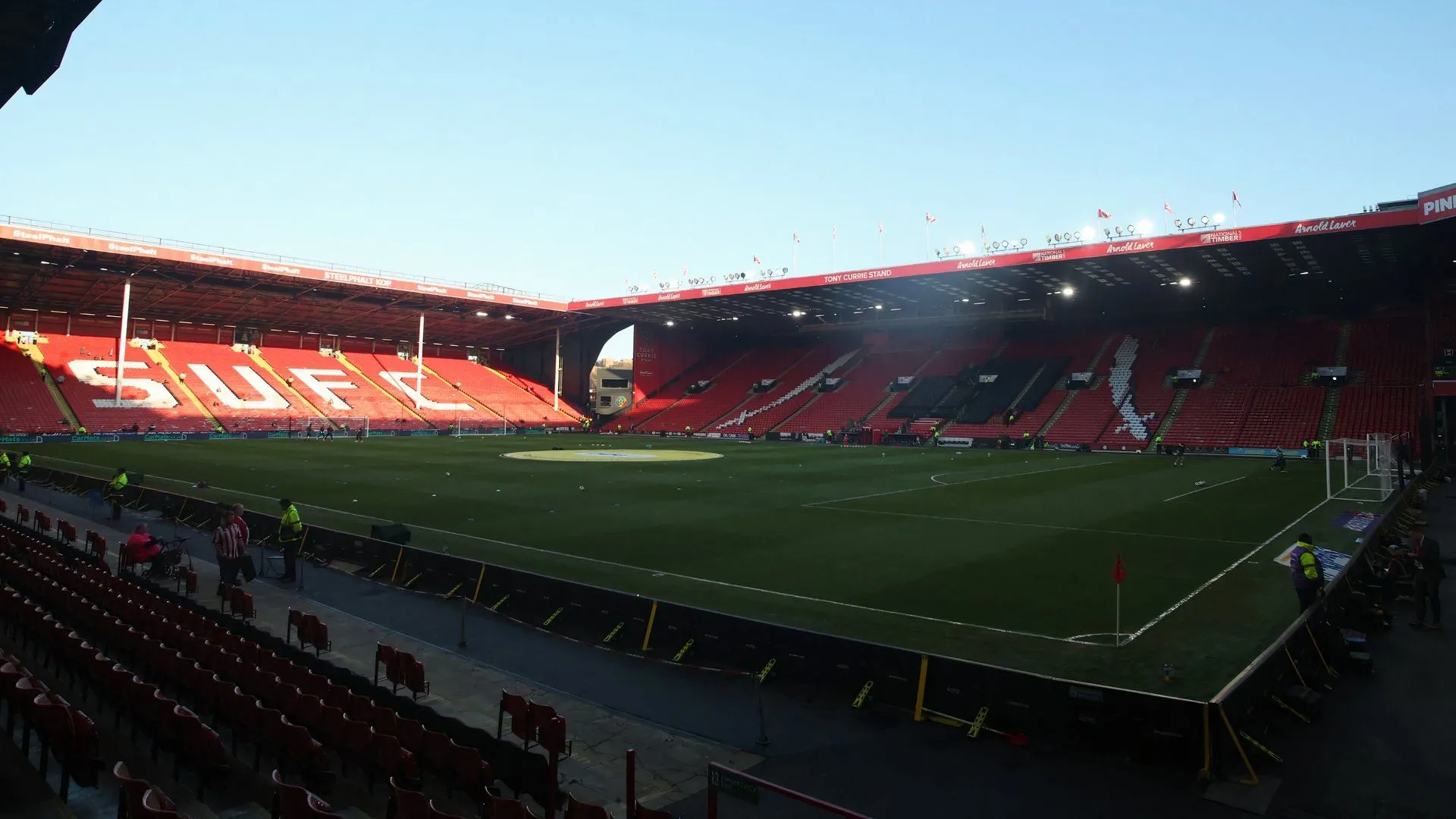 Sân vận động Bramall Lane, sân nhà của Sheffield United, nơi Ricky Holmes thi đấu sau khi rời Charlton.