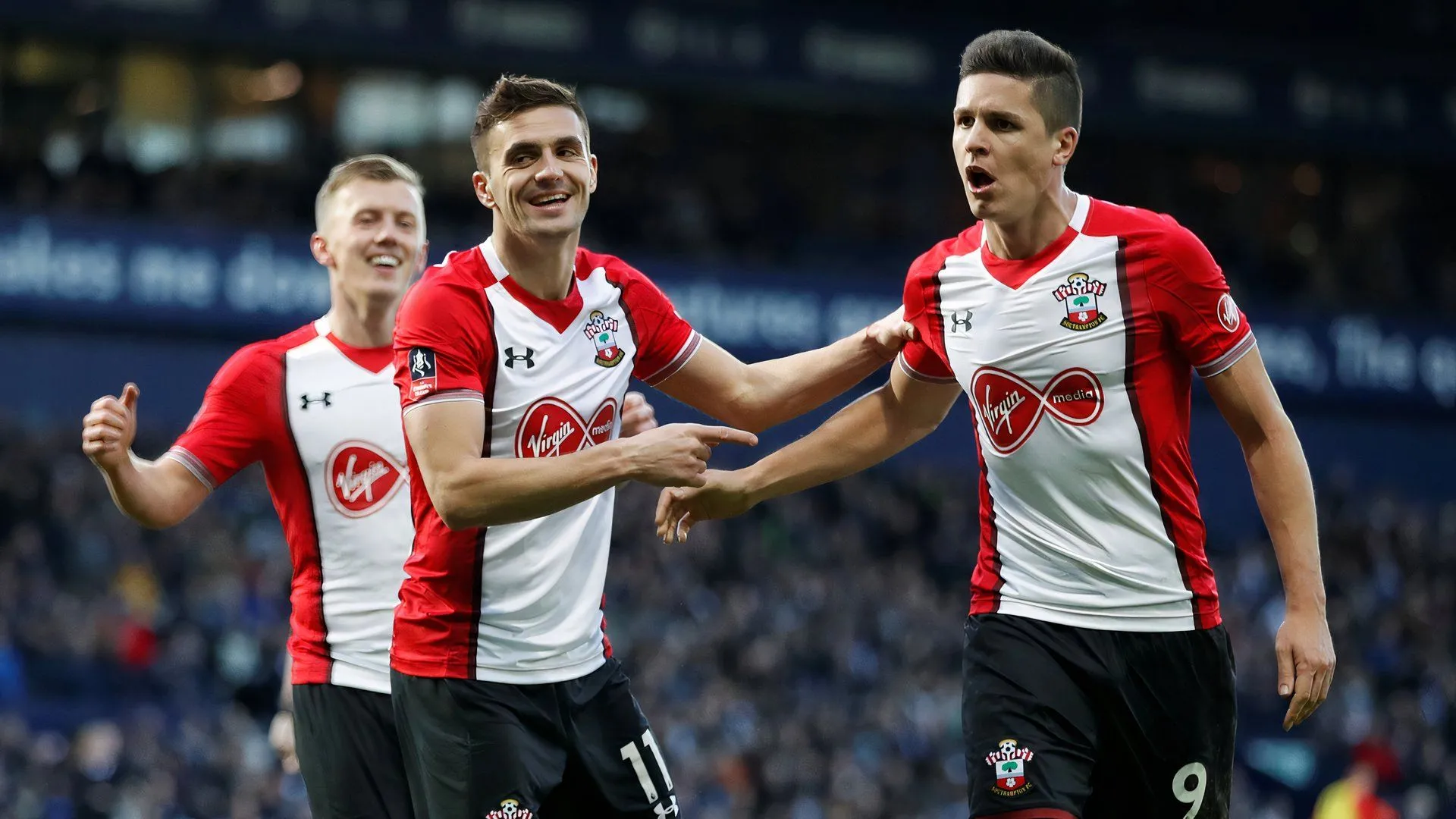 Tiền đạo Guido Carrillo ăn mừng, biểu tượng cho kỳ vọng lớn khi gia nhập Southampton