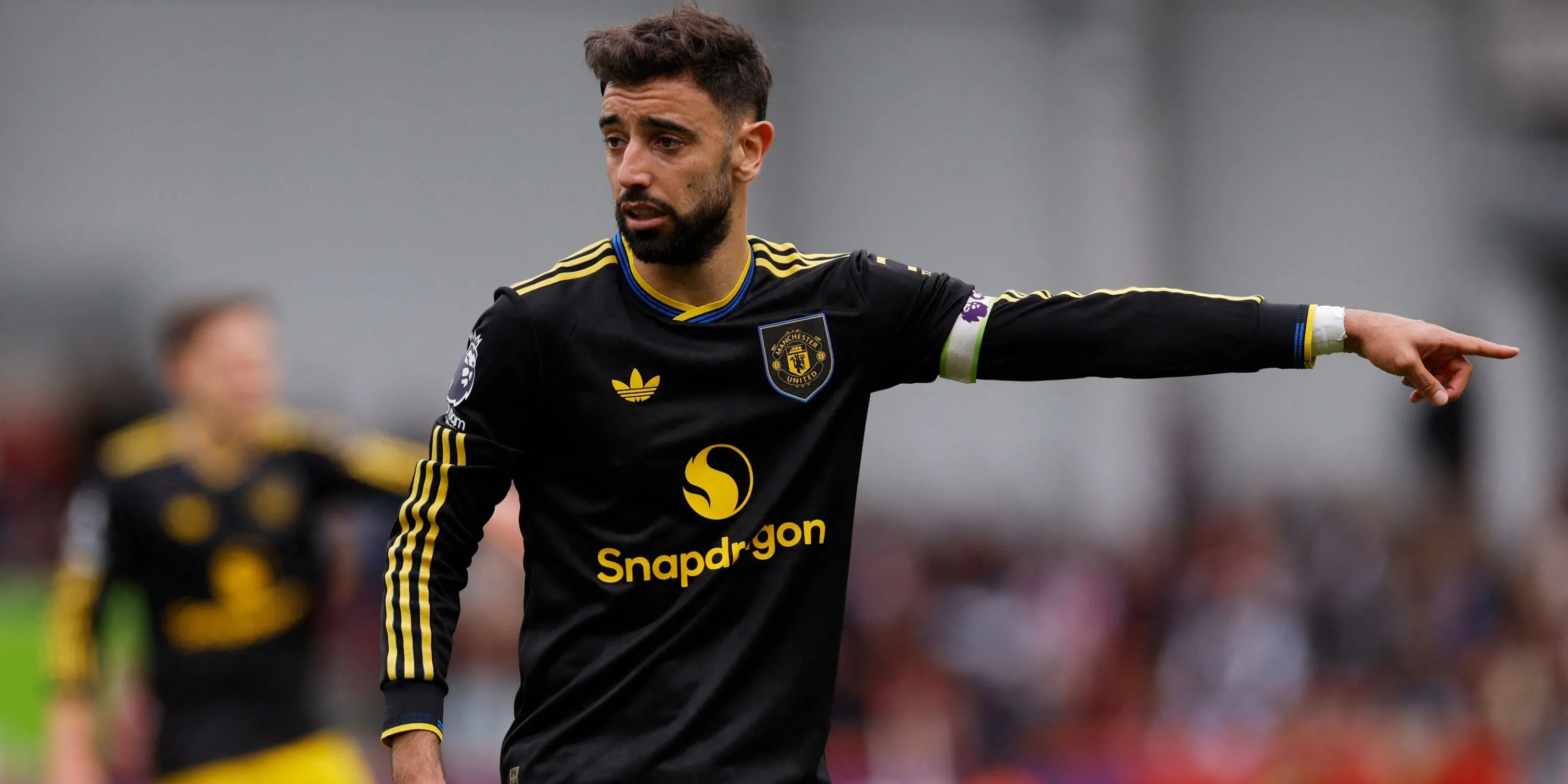 Bruno Fernandes trong màu áo Man United, thể hiện tầm ảnh hưởng bằng các đường chuyền và cơ hội tạo ra
