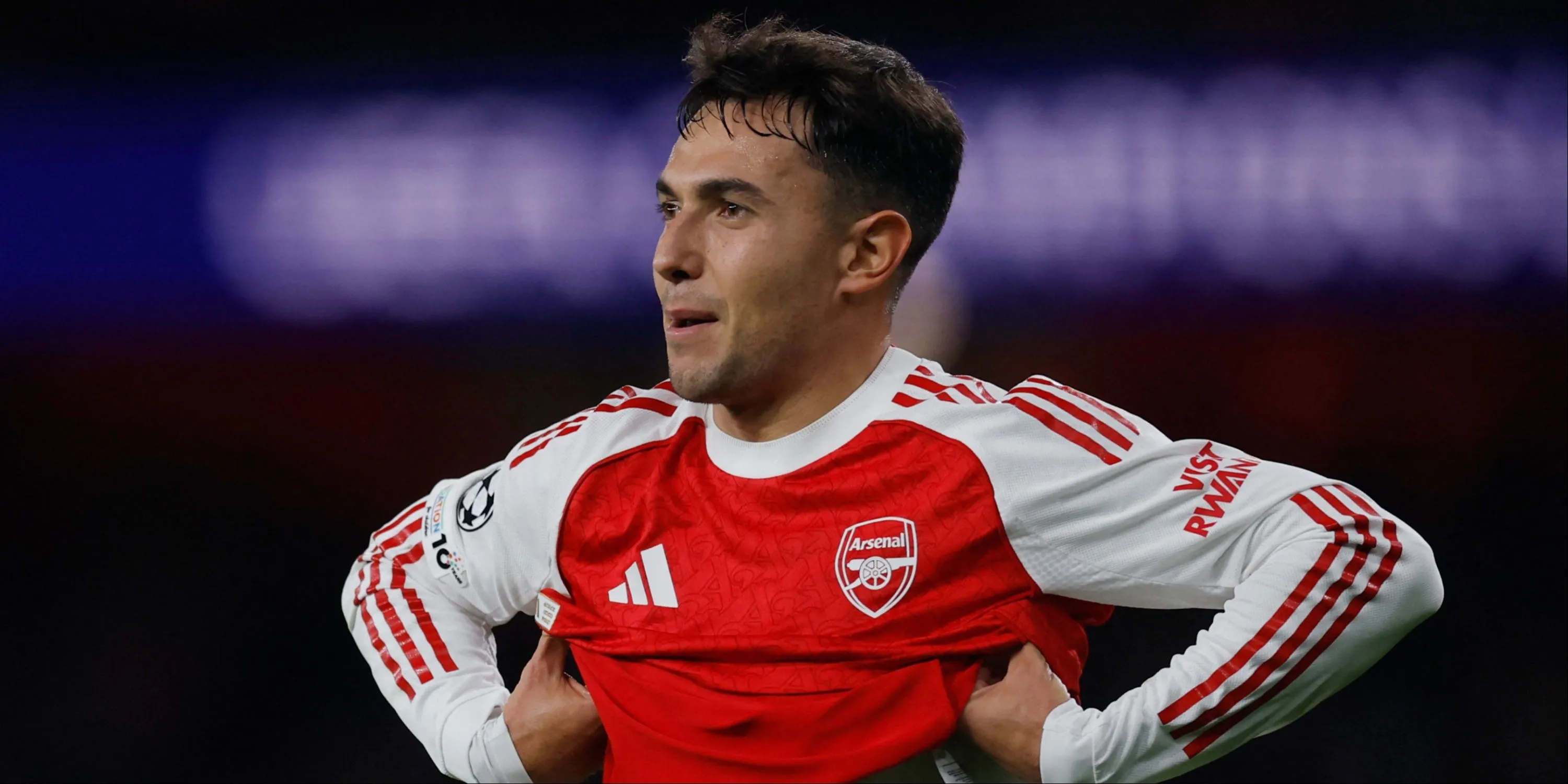 Martin Zubimendi trong màu áo Arsenal, biểu tượng cho mẫu tiền vệ hiện đại kiểm soát nhịp độ và sáng tạo