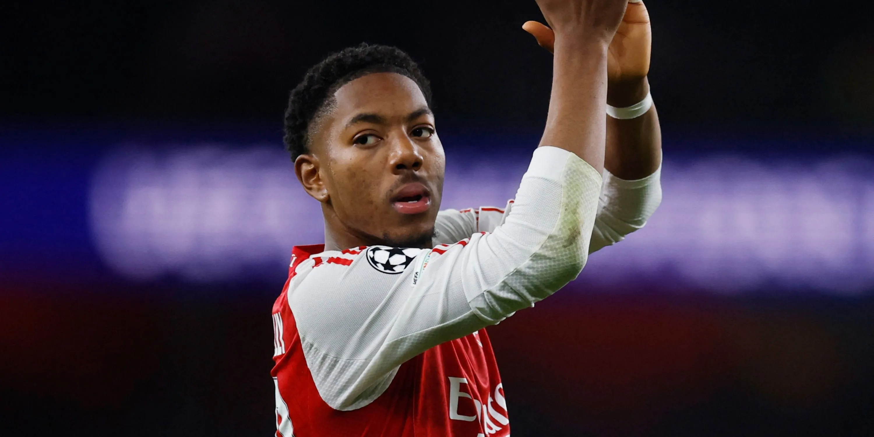 Myles Lewis-Skelly trong màu áo Arsenal, ứng viên số 8 tương lai với phong cách mạnh mẽ
