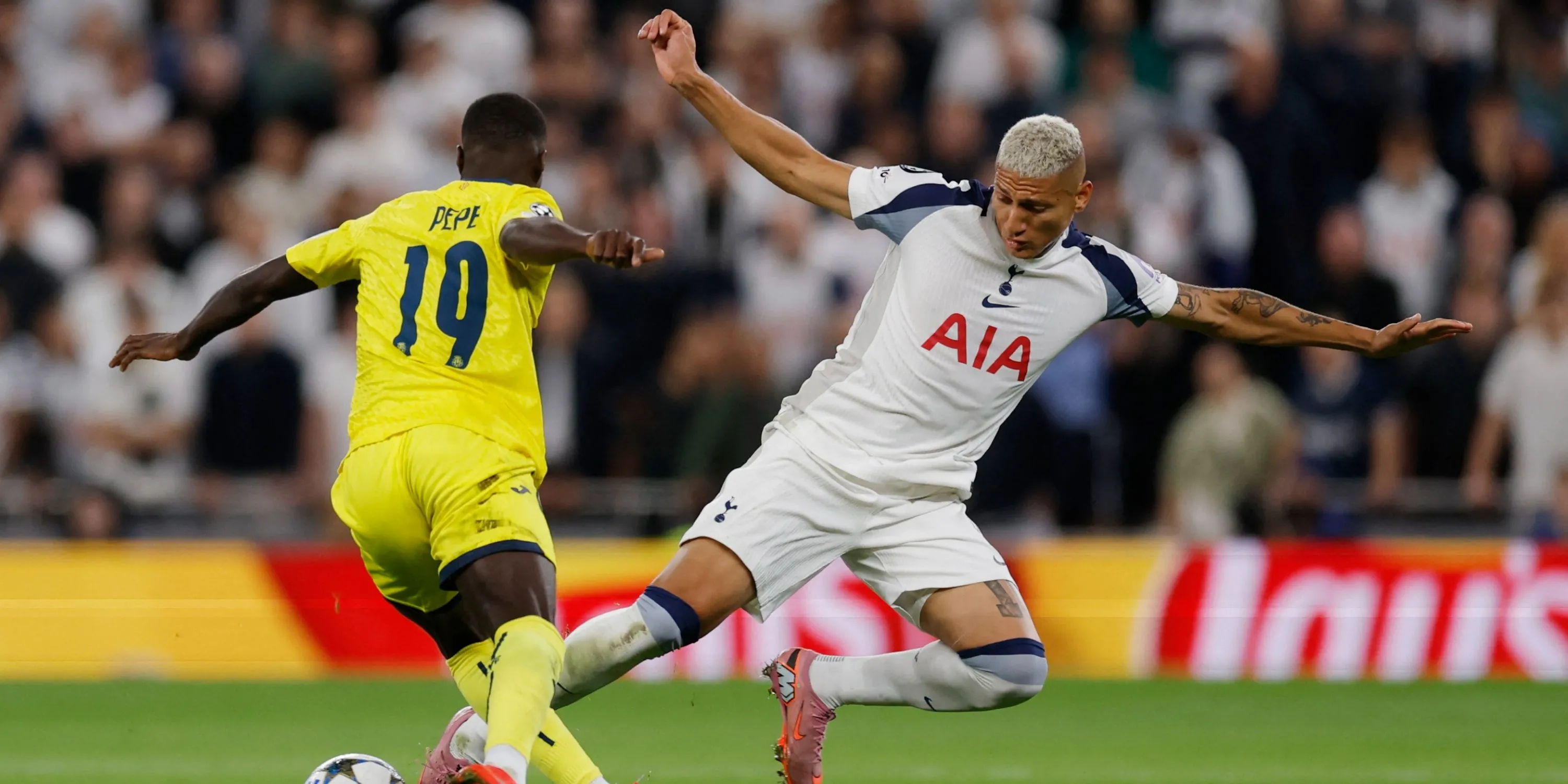 Richarlison thi đấu mờ nhạt, tạo cơ hội cho tài năng trẻ cạnh tranh vị trí